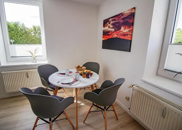 Harzträume 3 - Für Familie&freunde Mit Wlan, Parkplatz&sitzplatz Im Grünen I Busanbindung&self Check-in * Wernigerode